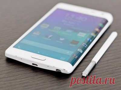 Новый аксессуар от Samsung превратит смартфон в аппарат линейки Note Компания Samsung зарегистрировала новый патент защитной крышки. Данный аксессуар позволяет придать смартфону схожесть с аппаратами линейки Galaxy Note. Скорее всего, данная крышка станет дополнительной опцией для новых смартфонов от Samsung, включая грядущий Galaxy S7. Судя по имеющимся эскизам, производитель готовит защитную крышку, лицевая сторона которой будет огибать смартфон на манер аппаратов Note Edge. Аксессуар…