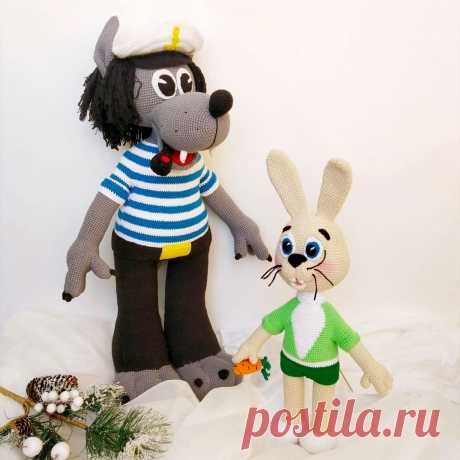 PDF Заяц крючком. FREE crochet pattern; Аmigurumi toy patterns. Амигуруми схемы и описания на русском. Вязаные игрушки и поделки своими руками #amimore - большой зайка из обычной пряжи, заяц из детского мультфильма &quot;Ну, Погоди!&quot;, зайчик из мультика, кролик, зайчонок, крольчонок.