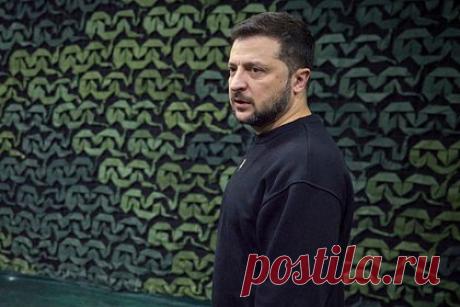 Зеленский произвел перестановки в руководстве СБУ. Президент Украины Владимир Зеленский произвел ряд перестановок в руководстве Службы безопасности республики (СБУ). Отмечается, что он, в частности, уволил заместителя председателя СБУ Анатолия Сандурского и назначил Владимира Петриченко на должность начальника управления ведомства в Винницкой области.