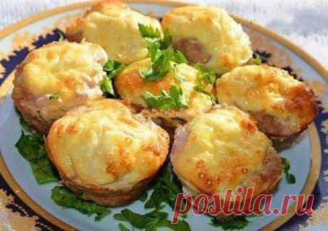 Мясные кексы с сырно-яичной начинкой. |