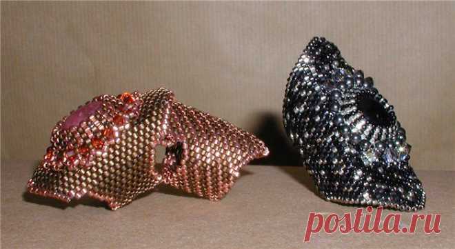 Бисероплетение - Микки Феррагиаро (Mikki Ferrugiaro). Колье, кулоны, броши, кольца