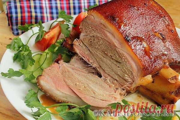 Запекаем свиную рульку: самые вкусные рецепты приготовления простым способом и с маринадом | Калейдоскоп | Яндекс Дзен