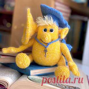 Большой Ух амигуруми. Схемы и описания для вязания игрушек крючком! Бесплатный мастер-класс от Виктории Григорьевой по вязанию инопланетянина по имени Большой Ух - персонаж из одноимённого советского мультфильма. Высот…