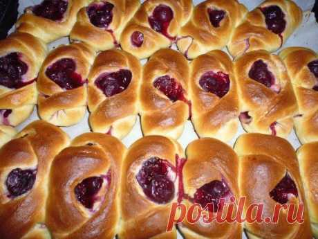 Мои плюшки с вишней