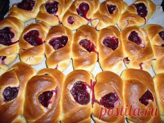 Мои плюшки с вишней