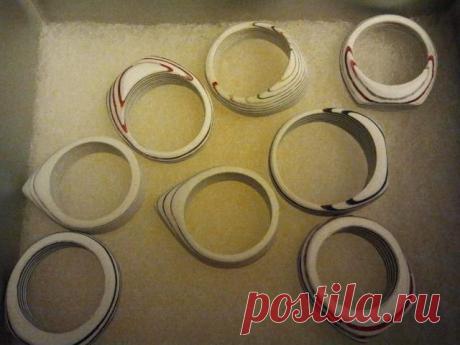 Оригинальное кольцо из пластиковых карт