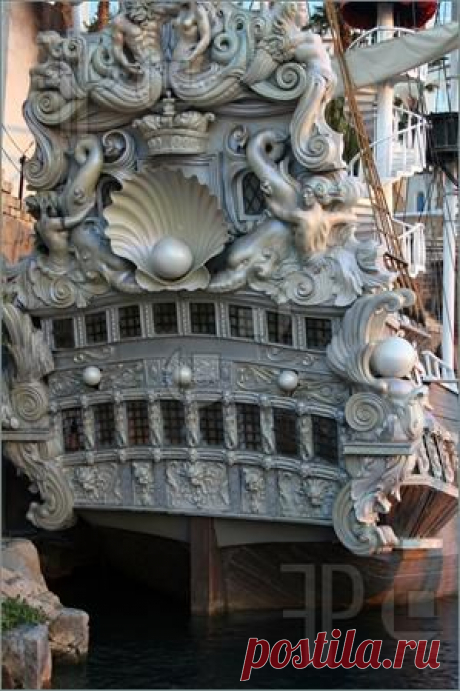 Piraпte-Ship-Stern-1010061.jpg (299×449)
