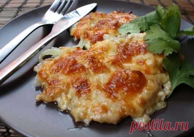 Мясо по-французски - вкусные и простые рецепты приготовления мяса в духовке Добрый день! Сегодня поговорим о таком кулинарном шедевре, как мясо по-французски, которое запекаться будет в духовом шкафу. Почему мы его