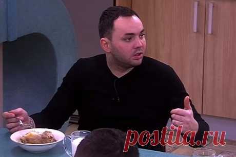 Звезду «Дома-2» отправили под домашний арест по делу о разбое. Бывшего участника реалити-шоу «Дом-2» Александра Гобозова отправили под домашний арест по делу о разбое. Об этом заявил адвокат звезды телепроекта Магамед Исмаилов. Он не стал раскрывать подробности дела, однако подчеркнул, что его клиент не хотел совершать преступление.