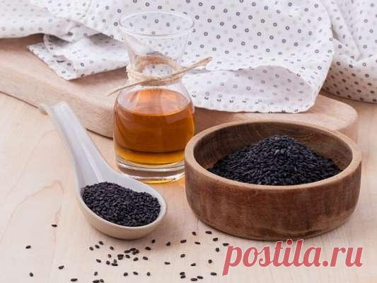 Лен, чиа, кунжут или тмин: какие семечки можно добавлять в еду, в чем их польза Раньше семена были неотъемлемой частью рациона питания. Они помогали восстанавливаться после физического труда, а также насыщали организм полезными