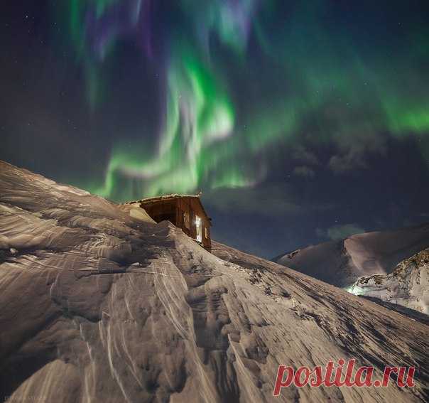Хибины, Мурманская область. Автор фото – Виталий Истомин: nat-geo.ru/photo/user/120628/ Доброй ночи.
