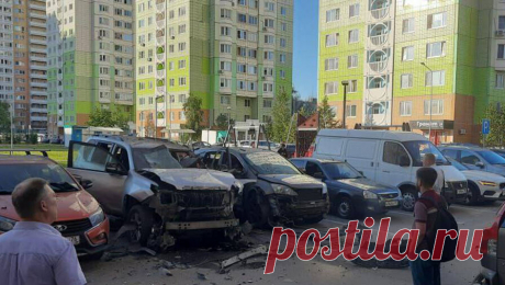 ТАСС назвал имя пострадавшего при взрыве автомобиля в Москве. При взрыве внедорожника Toyota Land Cruiser на севере Москвы пострадали военнослужащий, участник специальной военной операции (СВО) Андрей Торгашов и его супруга. Об этом сообщает ТАСС со ссылкой на правоохранительные органы. Машина ...