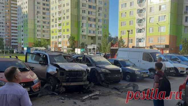 ТАСС назвал имя пострадавшего при взрыве автомобиля в Москве. При взрыве внедорожника Toyota Land Cruiser на севере Москвы пострадали военнослужащий, участник специальной военной операции (СВО) Андрей Торгашов и его супруга. Об этом сообщает ТАСС со ссылкой на правоохранительные органы. Машина ...