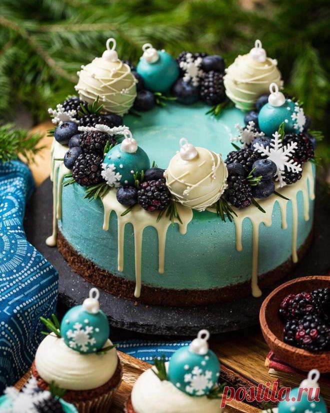 Сообщество домашних кондитеров в Instagram: «Праздничное оформление чизкейка в зимних оттенках, позволит подчеркнуть текущее время года и создаст сказку на новогоднем столе!❄️ В…» 4,099 отметок «Нравится», 25 комментариев — Сообщество домашних кондитеров (@russiancakes) в Instagram: «Праздничное оформление чизкейка в зимних оттенках, позволит подчеркнуть текущее время года и…»