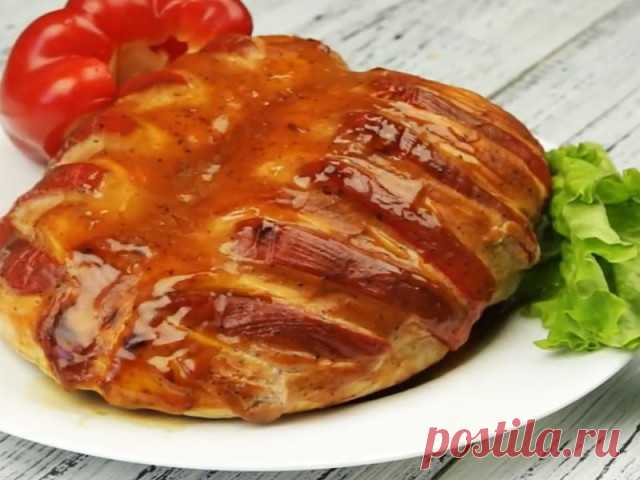 ЗАПЕЧЕННАЯ КУРИНАЯ ГРУДКА. Предлагаю вам самый простой и эффектный рецепт приготовления куриной грудки. 4 простейших ингредиента и СЫТНОЕ, но НЕКАЛОРИЙНОЕ второе блюдо на вашем столе. Этот рецепт для ленивых обязательно пригодится всем, кто старается СКИНУТЬ ЛИШНИЙ ВЕС ПОСЛЕ ПРАЗДНИКОВ. Куриное филе — очень ценный диетический продукт. 

Ингредиенты
_____________

Куриное филе 2 шт. 
Болгарский перец 2 шт. 
Сметана 100 г 
Кетчуп 100 г 
Соль по вкусу Черный перец (молотый) п...