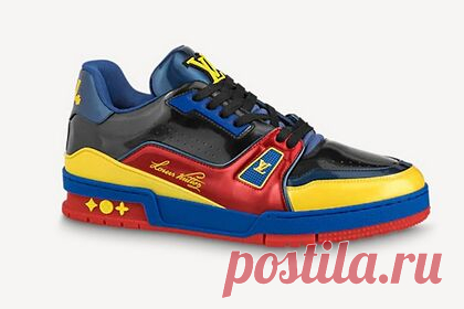 Louis Vuitton обвинили в копировании дизайна дешевой обуви из супермаркета. Пользователи сети обнаружили сходство между кроссовками французского модного дома Louis Vuitton и обувью из немецкой сети супермаркетов-дискаунтеров Lidl. Речь идет о лакированных кроссовках, выполненных в черном, красном, желтом и синем цветах. Передняя часть ботинок украшена фирменным логотипом бренда LV.