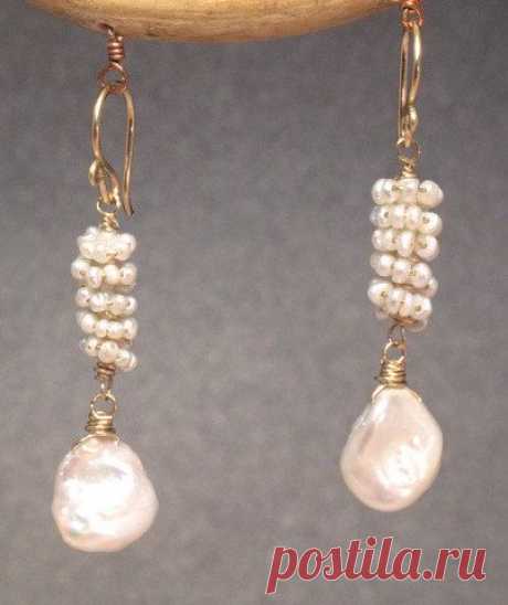 Clusters of ivory pearl earrings Cosmopolitan 95