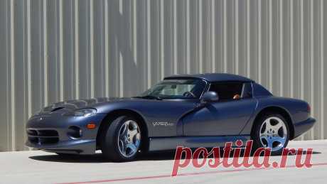 2000 Dodge Viper RT | 10 Roadster / t118.1 | Indy 2017 / Аукционы Mecum 2000 Dodge Viper RT/10 Roadster представлен как Лот T118.1 в Индианаполисе, IN