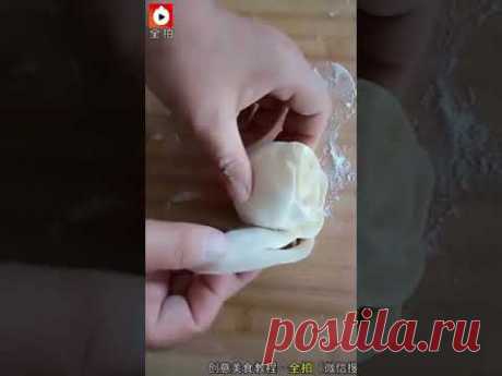 Это китайцы делают какието пельмени