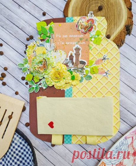 Альтер скрап "Магнитик на холодильник"
от @marinka_yevtushenko
Бумага от @rosatalent
Цветочки от @fairywishes_ukraine
Карточка и высечки от @artlandpapir
Чипик от @scrapjoy.com.ua