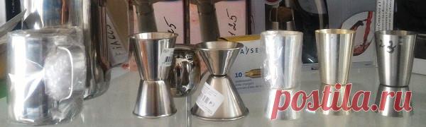 Популярная компания «БарМастер» уже больше 10 лет с успехом работает на рынке Владивостока и Приморского края, предлагая собственным клиентам широкий выбор посуды и кухонного оборудования от лучших мировых и российских изготовителей. В этой фирме любой желающий может найти все, что необходимо для обустройства того или иного заведения, начиная от бокалов для вина и заканчивая освежителями воздуха.