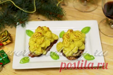 Отбивные из куриного филе с грибами и картофелем