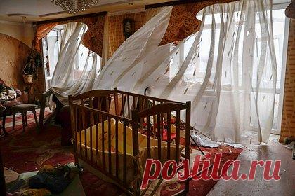 По всей территории Украины объявили воздушную тревогу. Во всех областях Украины объявлена воздушная тревога. Об этом свидетельствуют данные онлайн-карты министерства цифровой трансформации республики. 28 марта стало известно о взрывах в Оболонском и Святошинском районах Киева. Кроме того, по данным городских властей, в Святошинском районе загорелся магазин.