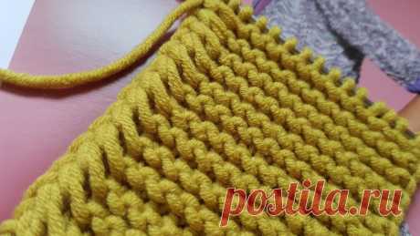 Подборка моделей из журнала the Knitter + полезный мастер-класс.  Размер: XS-M.
Вам потребуется: Для свитера: 150 г пряжи (100% шерсть, 130 м/ 50 г) черного цвета; круговые спицы No 4,5. Для шапки: 4 клубка пряжи ( 100% шерсть, 80 м/50 г), черного цвета.
Для джемпера: 300 г пряжи (70% мохер, 30% нейлон, 100 м /50 г); круговые спицы длиной 60 см.