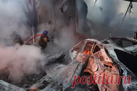 Украинского комбрига отстранили после гибели военных из-за российского удара. Командир 128-й отдельной горно-штурмовой бригады ВСУ Дмитрий Лысюк отстранен от должности на время следствия по делу о гибели военных во время торжественной встречи. Об этом сообщил украинский президент Владимир Зеленский.