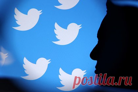 В ФРГ призвали усилить контроль за Twitter после покупки Маском. Представители социал-демократической партии Германии (СДПГ) выступили за усиление контроля за Twitter после покупки компании американским предпринимателем Илоном Маском. Сопредседатель СДПГ Ларс Клингбайль подчеркнул, что если разнообразие мнений продолжит подвергаться нападкам, власти должны будут принять меры.