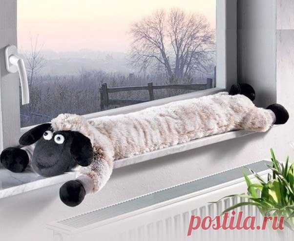 Подушки-защита от сквозняков