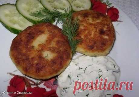 Котлеты из картофеля, сыра и укропа с грибами + соус