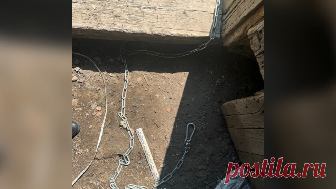 На Алтае ревнивец избил сожительницу и посадил ее на цепь. В Алтайском крае передали в суд дело в отношении 65-летнего местного жителя, его обвиняют по статье "Незаконное лишение человека свободы, не связанное с его похищением, совершенное с применением предметов, используемых в качестве ...