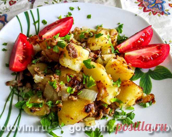 Картошка с куриным фаршем, запечённая в мультиварке. Рецепт с фото Если у вас есть картошка, то вы точно голодными не останетесь. Предлагаем простой рецепт приготовления картофеля с куриным фаршем в мультиварке. Хотя и в обычной сковороде блюдо получится таким же вкусным, как в мультиварке. Для аромата добавьте к картошке щепотку тмина или готовую приправу для блюд из картофеля. 

