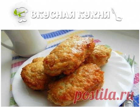 Пышные куриные котлетки с овсяными хлопьями
Ингредиенты:

    500 г фарша куриного
    1 яйцо
    1/2 стакана овсяных хлопьев быстрого приготовления
    1/2 стакана молока (или воды)
    1 лук репчатый
    2 зубчика чеснока
    паприка
    черный молотый перец
    соль
    растительное масло для жарки