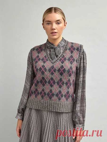 Жилет с ромбами Byron от Kim Hargreaves

Размер: XS (S: M: L: XL: 2XL: 3XL: 4XL).
Для обхвата груди: 81 (86: 91: 97: 102: 109: 117: 124) см.

Пряжа:
Rowan Felted Tweed (50% меринос, 25% альпака, 25% район; 175 м/50 г) следующих цветов:

A - Boulder – 4 (4: 4: 5: 5: 5: 6: 6) мотка;
B - Carbon – 2 (2: 2: 2: 3: 3: 3: 4) мотка.
Kidsilk Haze (70% мохер, 30% шелк; 209 м/25 г) цвета:
C - Blushes – 1 (1: 1: 1: 1: 1: 1: 1) моток по 25 г.

Спицы:
Одна пара спиц 2.75 мм,
Одна пара сп...