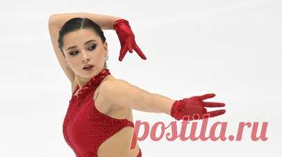 В тени Валиевой: Семененко с трудом обошёл Дикиджи, а Мишина и Галлямов выиграли короткую программу на Гран-при в Казани. Камила Валиева выиграла короткую программу на этапе Гран-при России по фигурному катанию в Казани. Подопечная Этери Тутберидзе безупречно исполнила все элементы и опередила Софью Муравьёву и Алину Горбачёву, которые также не стали исполнять тройной аксель. В соревновании мужчин Евгений Семененко только за счёт второй оценки сумел превзойти результат дебютанта Владислава…