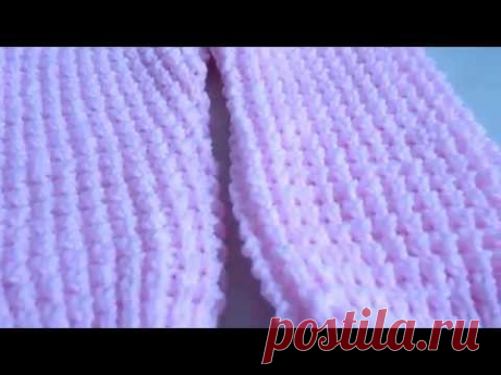 Розовый костюмчик связанный спицами