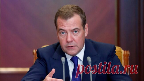 Потомки нацистов не должны чувствовать безнаказанность, заявил Медведев