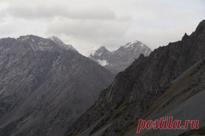 На этот раз перевал с названием. Название пугающее - Кость.