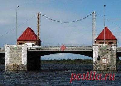 Наследие Пруссии в Калининградской области - замок Лабиау Полесск (до 1946 г. Лабиау, Labiau), город Калининградской области. Упоминается в 1258 г.; городское право получено в 1642 г.; с 1946 г. административный центр одноименного района, ныне — муниципально...