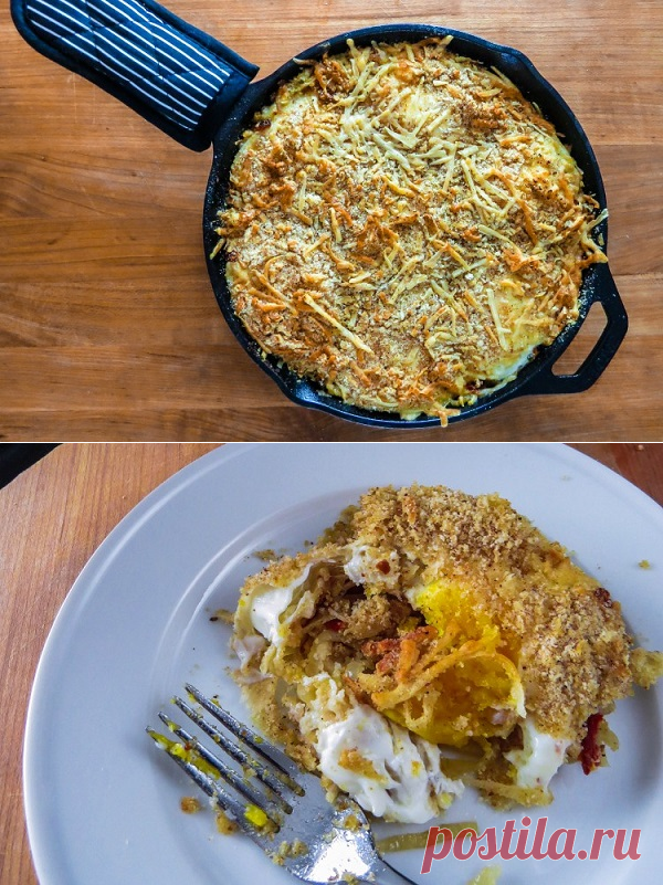 Запеченные в сковороде яйца с сыром