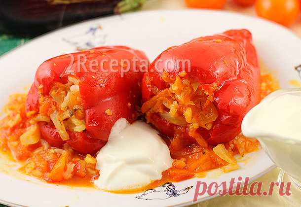 Перцы, фаршированные рисом и овощами, тушеные в мультиварке На нашем сайте уже есть популярный рецепт перцев, фаршированных мясным фаршем. Для разнообразия предлагаю попробовать нафаршировать перцы рисом и овощами...