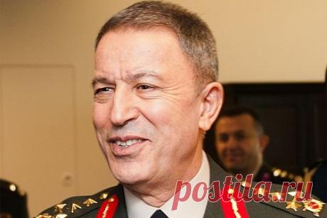 Глава турецкой армии рассказал о планах Анкары в Сирии. Турция не собирается предпринимать враждебные действия против народа Сирии. О планах Анкары на сирийском направлении рассказал глава турецкого Минобороны Хулуси Акар по итогам состоявшихся 28 декабря в Москве переговоров с сирийским коллегой Али Махмудом Аббасом. По его словам, Турция намерена укреплять безопасность.
