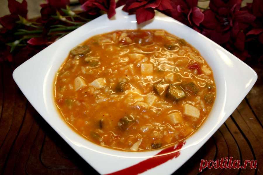 Гамбо с курицей Блюдо американской кухни, распространённое в штате Луизиана. Это суп, который по консистенци больше похож на рагу. Название 