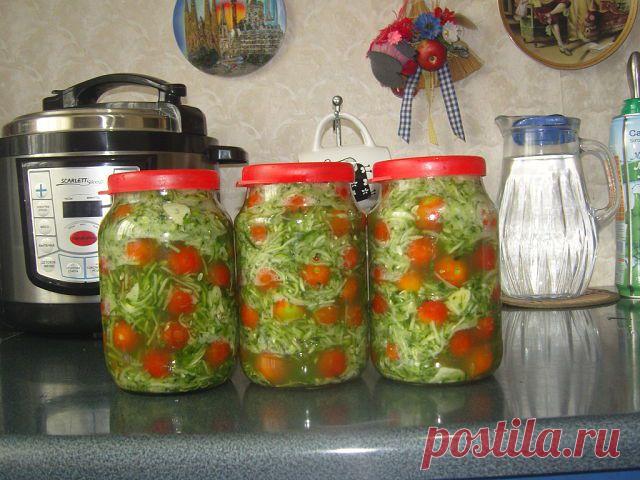 Квашеные помидоры черри в тертых огурцах..