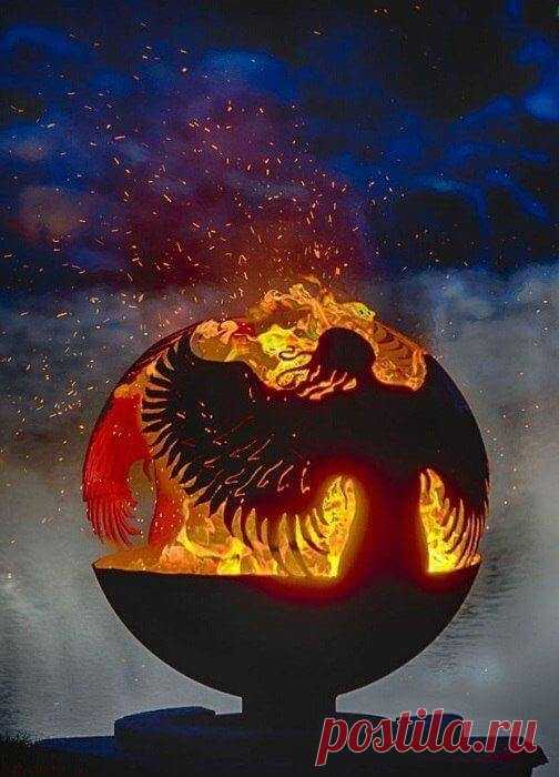 Дизайнерские огненные шары в саду ~ Planetalsad