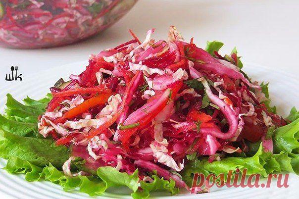 МЕТЁЛКА - САЛАТ ЧИСТКА !!!  **Чернослив 50г -сначала размочи. *В салатник: капуста 100г, морковь, свекла сырая -крупной тёрка, и разомни до сока. Добавь: москую капусту, яблоко тёртое, чернослив -соломка, лим/сок, и раст/масло.  Соль не добавляем! *Кушай в разгрузочные дни, и минус 2кг лишнего веса. Наслаждайся и худей!