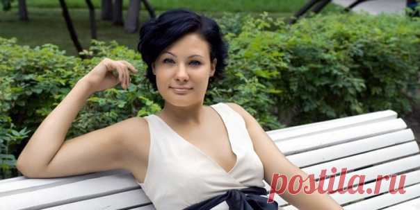 #материалы_от_Кати_60
15 рекомендаций от Е. Миримановой, которые помогут вам начать терять килограммы, не сворачивая с намеченного пути.
1. Начинать нужно прямо сейчас!
Завтра никогда не наступит, равно как и следующий понедельник. Если вы читаете эту страницу — вы уже сделали первый шаг, продолжайте последовательно идти вперед, и вы обязательно увидите результат.
2. Перестаньте винить себя за набранный вес.
Любое происшествие в нашей жизни имеет свои причины и следствия. ...