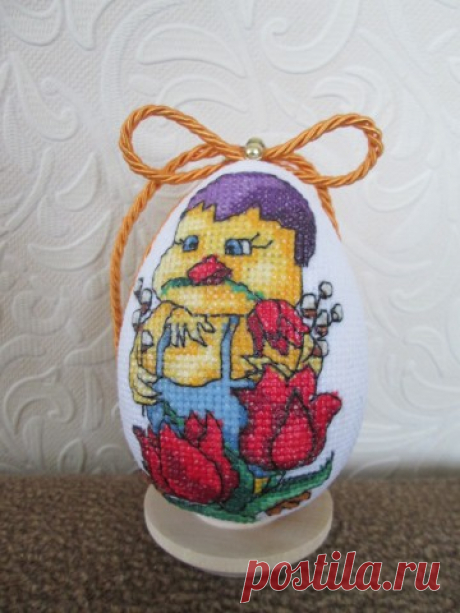 Вышитые пасхальные яйца